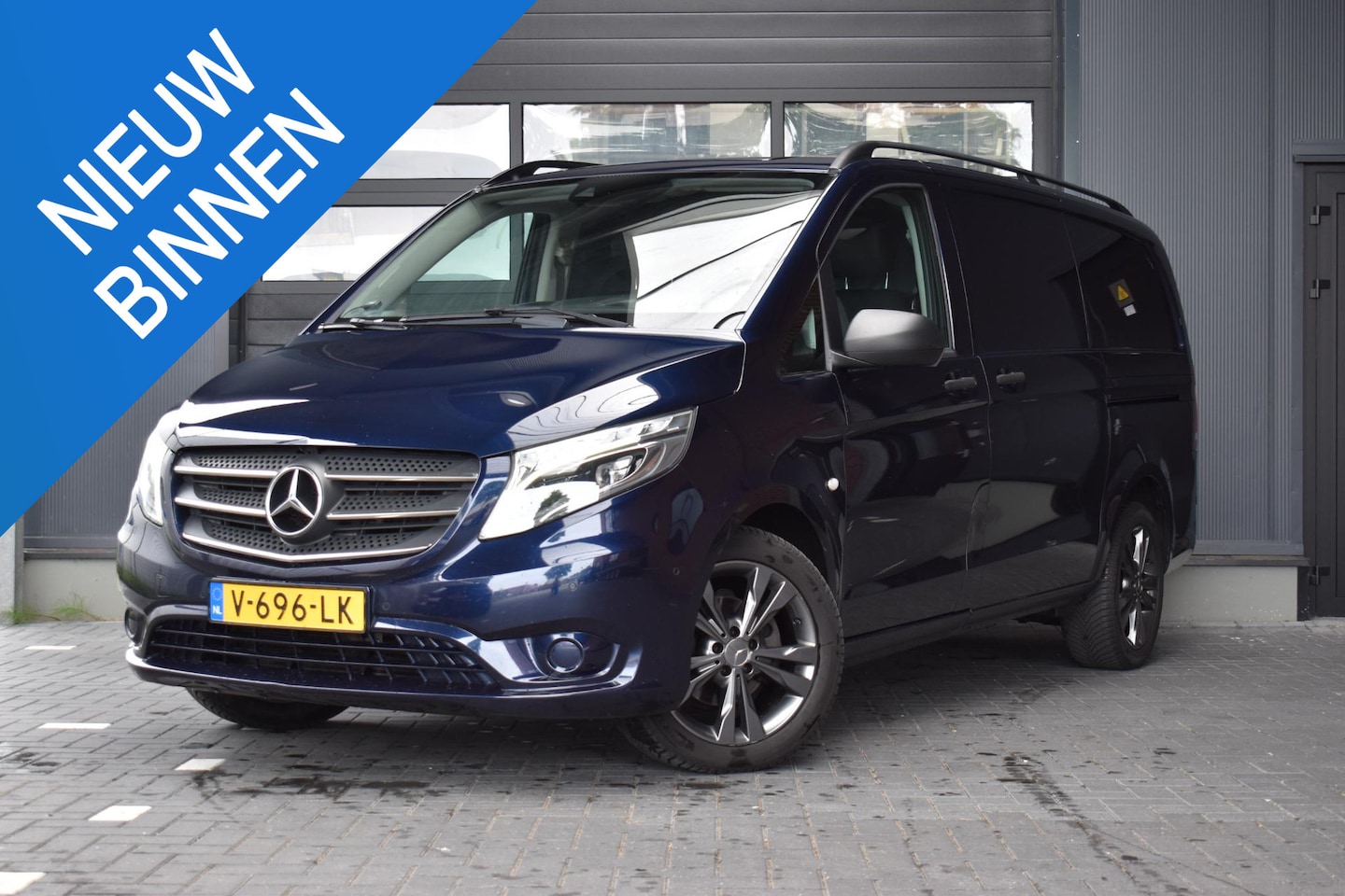Mercedes-Benz Vito - 114 CDI / Trekhaak / dubbele schuifdeur / Led / Leder / - AutoWereld.nl