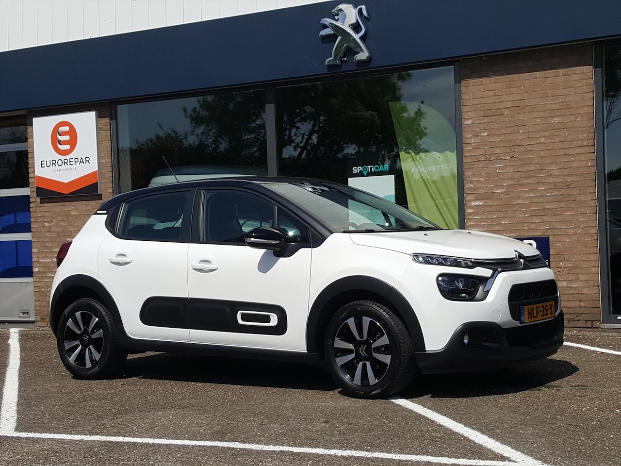Citroën C3 - SHINE 1.2 PT-110pk S&S (Vol)Automaat/EAT6 | Apple Carplay & Android Auto | Navigatie | Cru - AutoWereld.nl