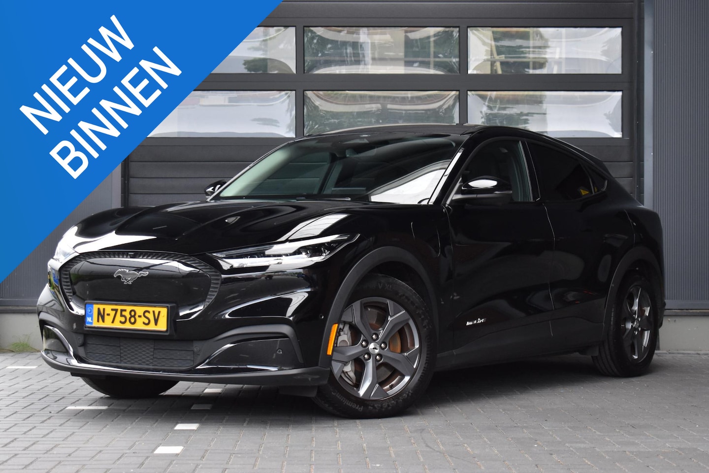 Ford Mustang Mach-E - RWD 75 kWh / B&O audio / Apple Carplay / Keyless / - AutoWereld.nl