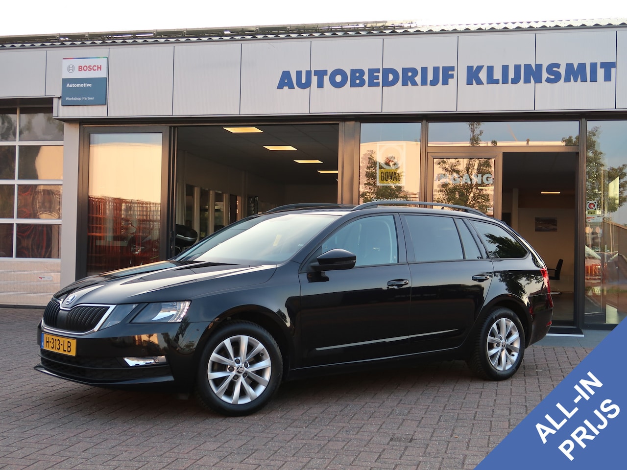 Skoda Octavia Combi - 1.0 TSI Business Edition | parkeersensoren | trekhaak | - AutoWereld.nl