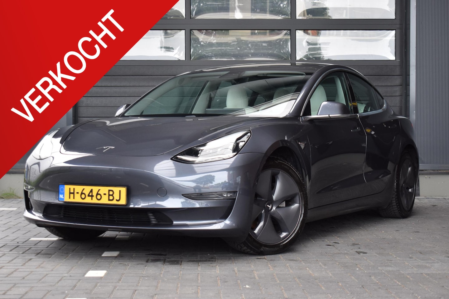 Tesla Model 3 - Long Range RWD Long Range AWD 75 kWh Tesla Model 3 Long Range 75 kWh - AutoWereld.nl