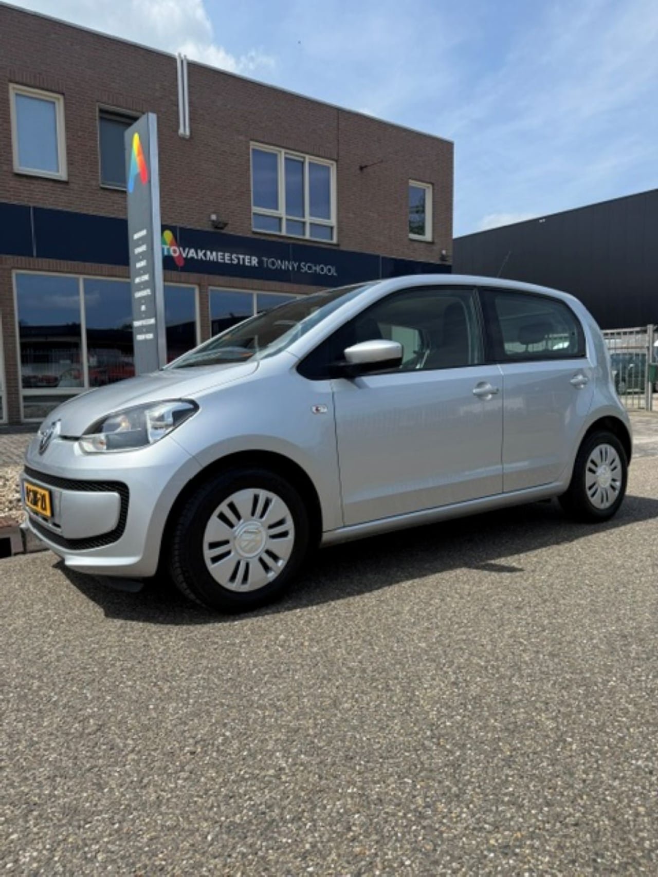 Volkswagen Up! - 1.0 move up! BlueMotion - AutoWereld.nl