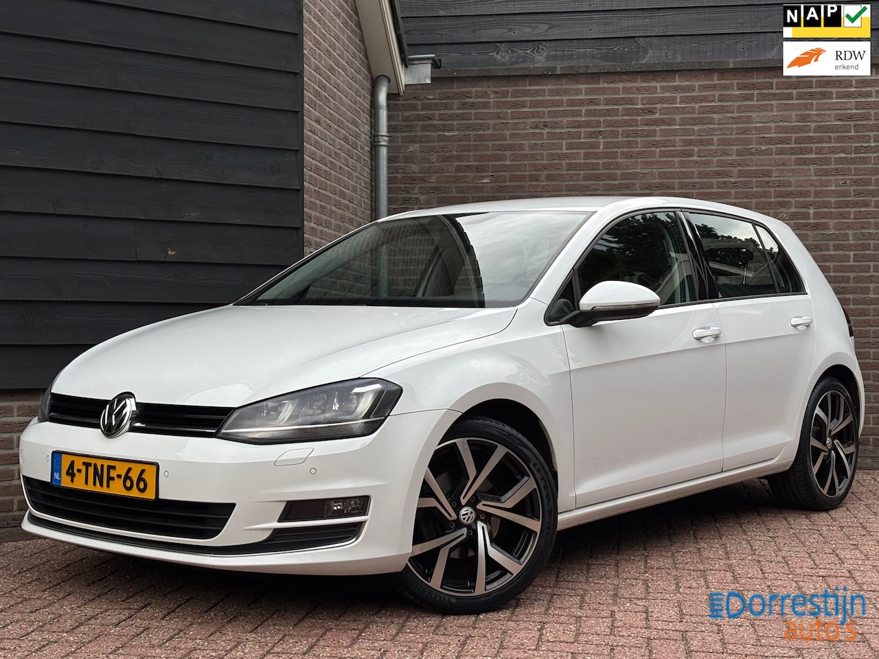 Volkswagen Golf - 1.4 TSI ACT Highline | Led | Xenon | Navi | PDC | 18inch | NAP - AutoWereld.nl