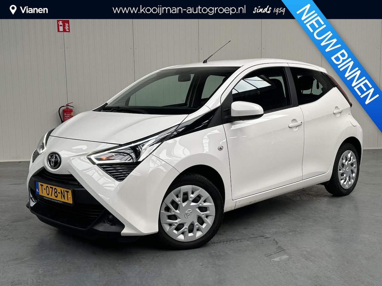 Toyota Aygo - 1.0 VVT-i x-play Automaat - AutoWereld.nl