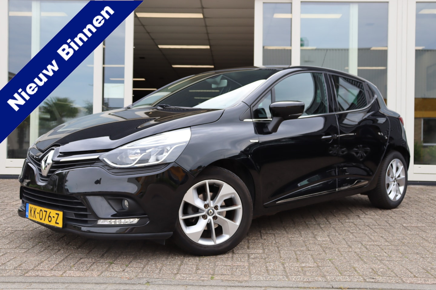 Renault Clio - 0.9 TCe Limited 0.9 TCe Limited, Climate, Cruise, PDC A, Navi, Prijs is Rijklaar Inclusief 6 Maanden Garan - AutoWereld.nl