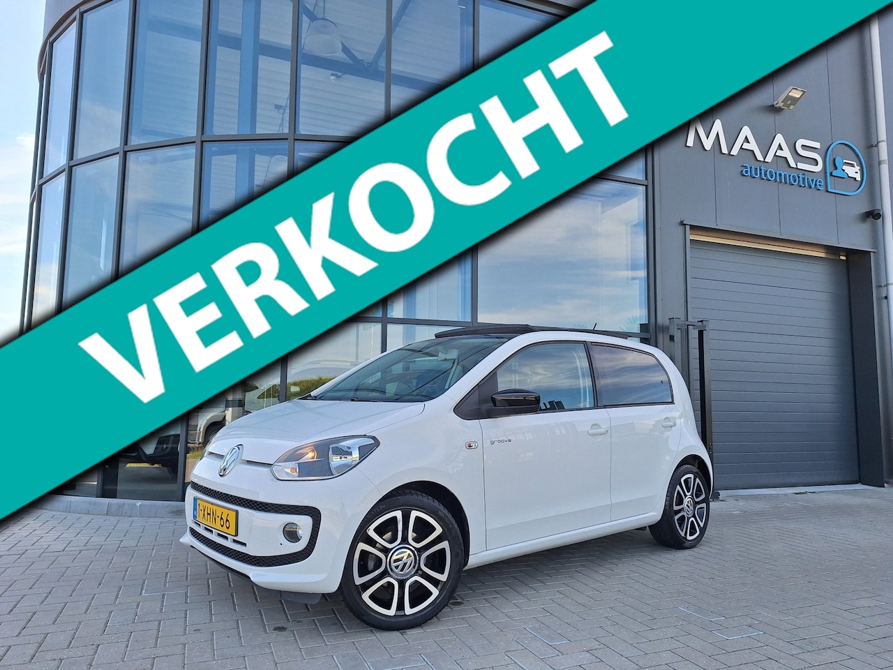 Volkswagen Up! - 1.0 groove up! BlueMotion PANO|CRUISE|PDC - AutoWereld.nl