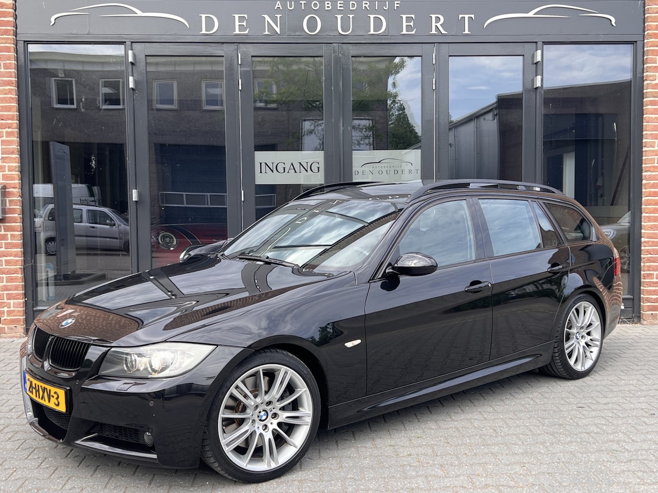 BMW 3-serie Touring - 335i Executive M Pakket PANORAMA / ALCANTARA / NAVI - AutoWereld.nl