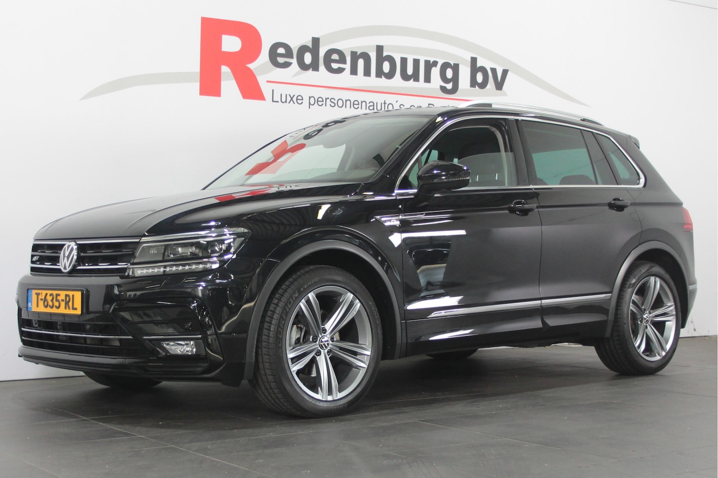 Volkswagen Tiguan - 1.5 TSI R-Line Business+ - Carplay / Lane assist / Elek. trekh. - AutoWereld.nl
