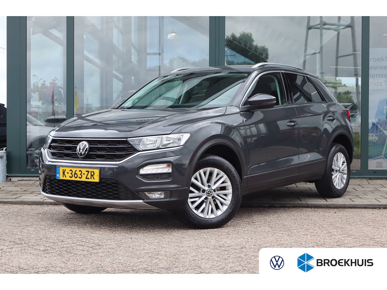 Volkswagen T-Roc - 1.5 TSI Style Business 149PK | Airco | Cruise control adaptief | Hill hold functie - AutoWereld.nl