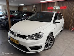Volkswagen Golf - 1.4 TSI Lounge/ NAVIGATIE / DSG/ Park Ass