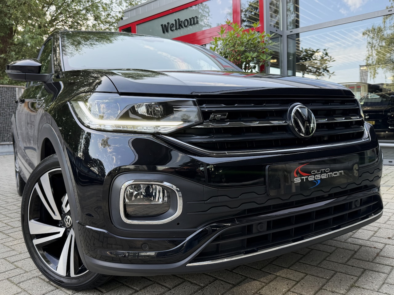 Volkswagen T-Cross - 1.0 TSI AUT. *!* 2x R-LINE *!* NAVI/ CARPLAY/ 18 INCH/ CAMERA/ RADAR *!* - AutoWereld.nl