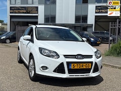 Ford Focus - 1.0 EcoBoost Edition Luxe uitvoering trekhaak Carplay