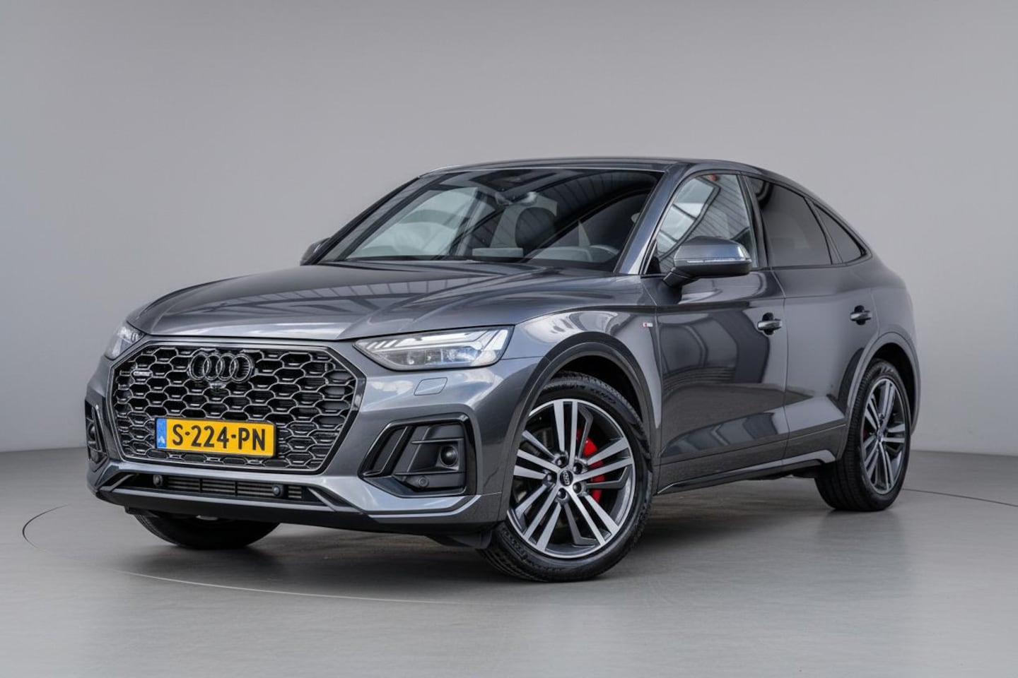 Audi Q5 Sportback - 55 TFSIe S-Line Competition|Pano|Luchtvering|B&O|ACC|Dealer-oh - AutoWereld.nl