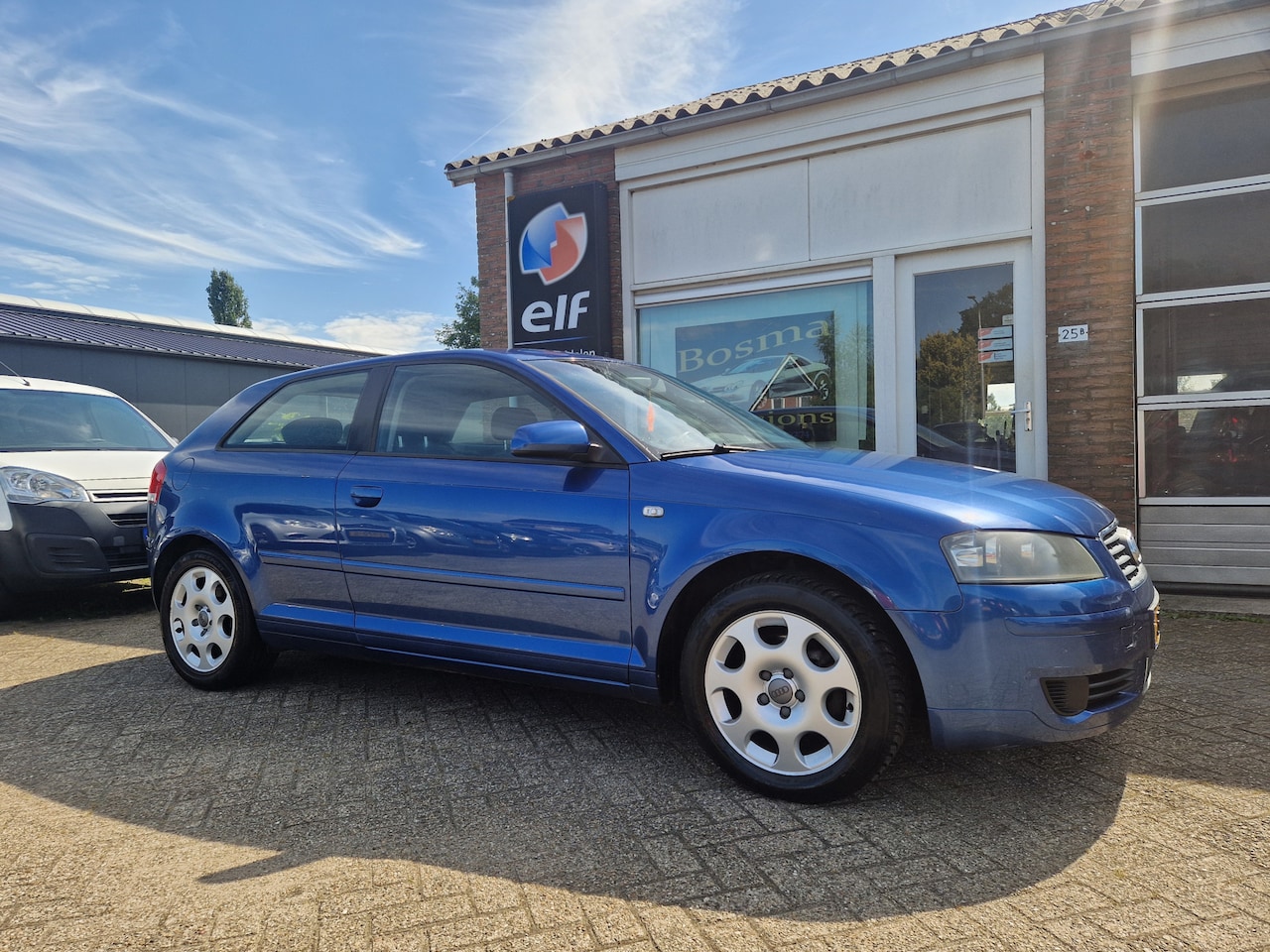Audi A3 - 2.0 FSI "Attraction" 150 Pk !! 6 Bak - Clima - Cruise - Trekhaak - Apk 27-03-2027 !! - AutoWereld.nl
