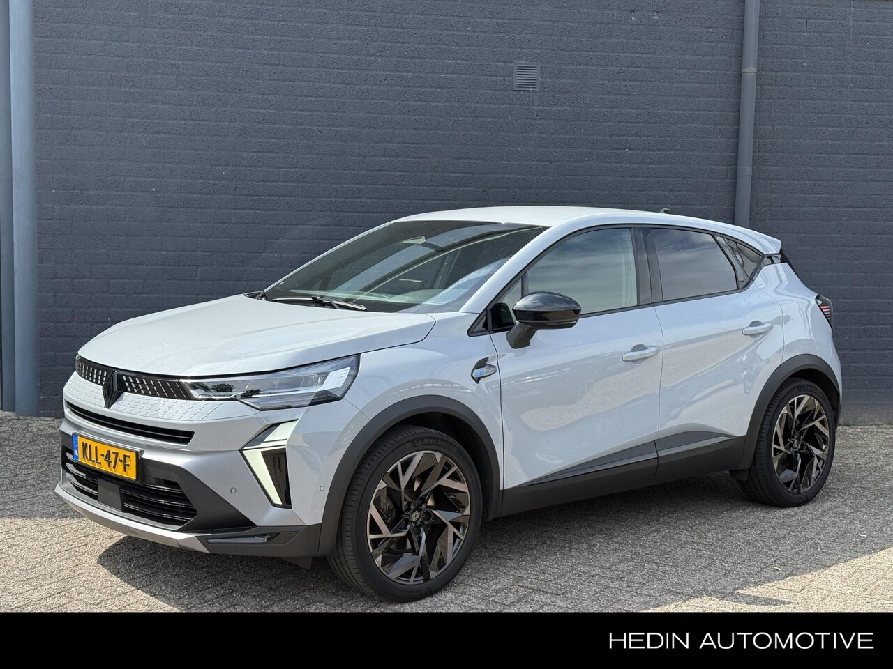 Renault Captur - 1.6 E-Tech full hybrid 145 esprit Alpine | Sportstoelen| Adapt Cruise | Camera - AutoWereld.nl