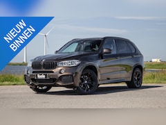 BMW X5 - xDrive35i High Executive M PAKKET / SOFT CLOSE / STOELVERWARMING / BRUIN LEER / PRACHTIG