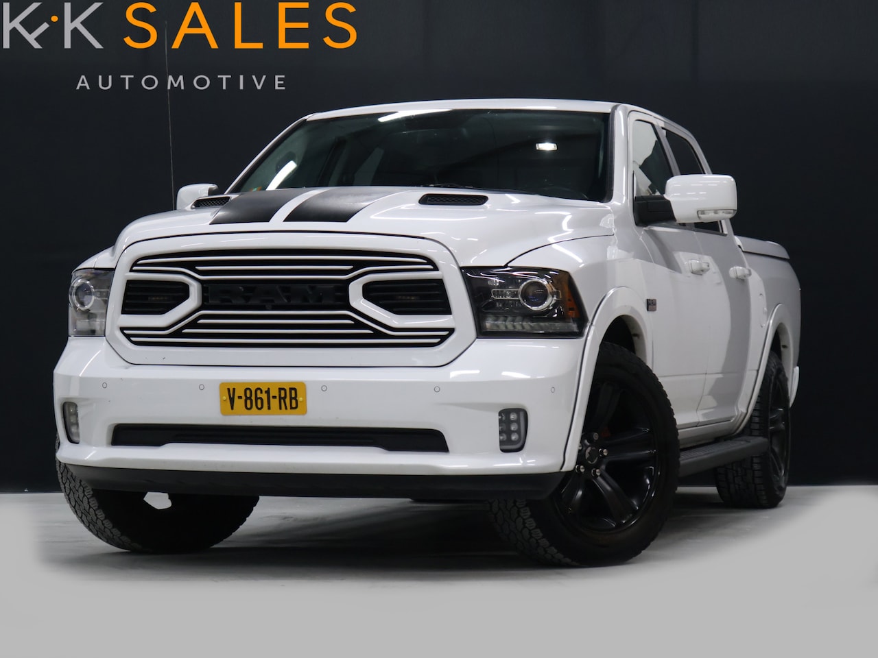 Dodge Ram 1500 - 5.7 V8 4x4 Crew Cab Laramie [TREKHAAK, CAMERA, STOELVERWARMING/VENTILATIE, ELEKTRISCH VERS - AutoWereld.nl
