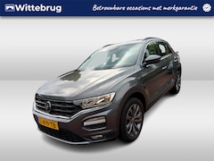 Volkswagen T-Roc - 1.0 TSI Style / PARKEER SENSOREN V+A/ CAMERA/ DIGITAL DASH/ NAVI/ AIRCO
