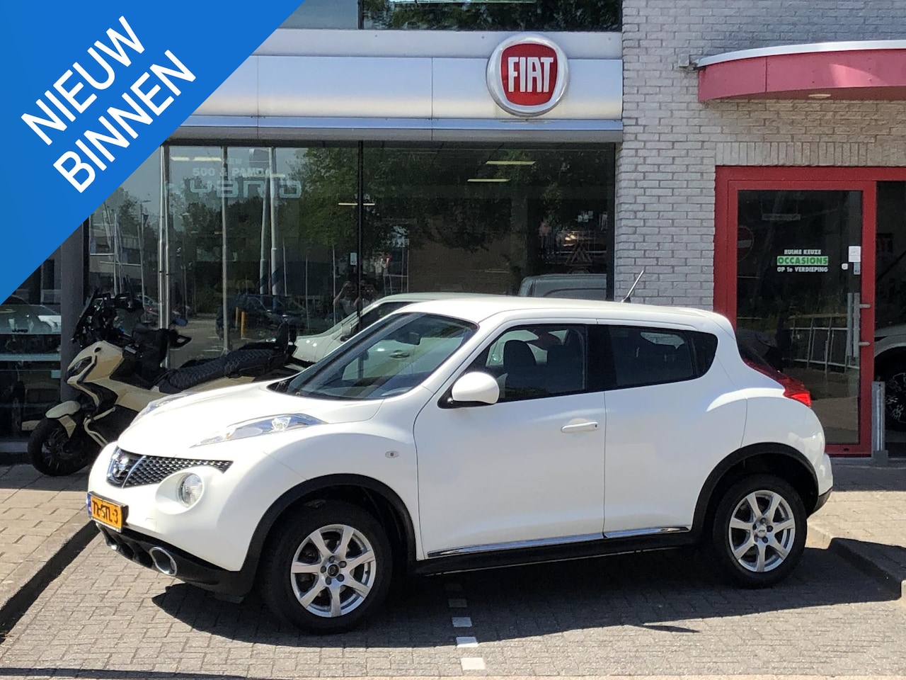 Nissan Juke - 1.6 Acenta Connect Automaat NAVI|CLIMATE|CAMERA|16" - AutoWereld.nl