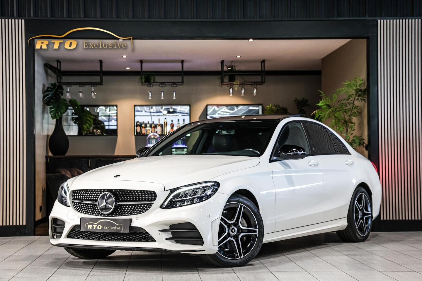 Mercedes-Benz C-klasse - 180 Business Solution AMG|Pano|Camera|Night - AutoWereld.nl