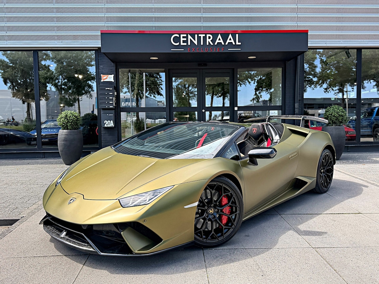 Lamborghini Huracán - 5.2 V10 Performante Spyder Lift|Sport-Seats|Sensonum-Audio|640PK|Camera - AutoWereld.nl