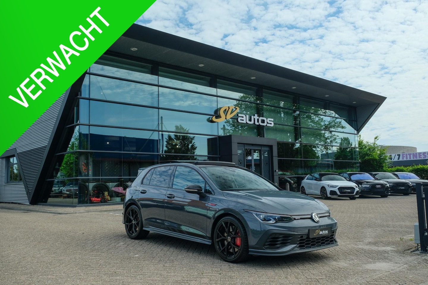 Volkswagen Golf - GTI 2.0 TSI Clubsport 300pk Panoramadak IQ light Camera 19" LMV - AutoWereld.nl