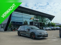 Volkswagen Golf - GTI 2.0 TSI Clubsport 300pk Panoramadak IQ light Camera 19" LMV