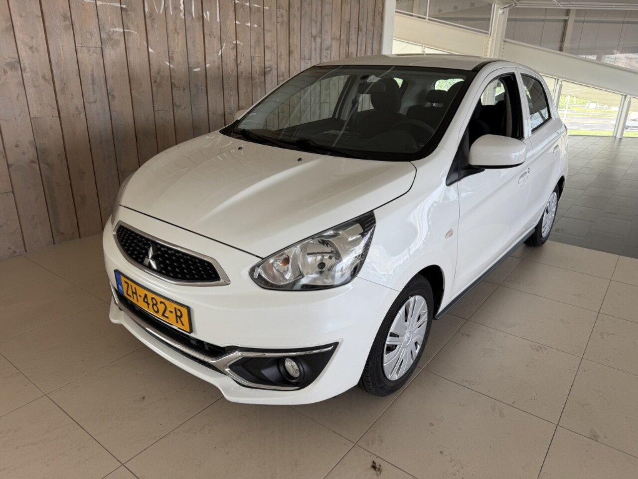 Mitsubishi Space Star - 1.0 CVT ClearTec Cool+ - AutoWereld.nl
