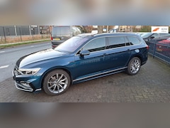 Volkswagen Passat Variant - 1.5 TSI R-Line Business +Pano dak