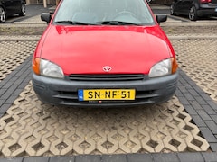 Toyota Starlet - 1.3-16V XLi GTSi met stuurbekrachtiging, bluetooth en usb.