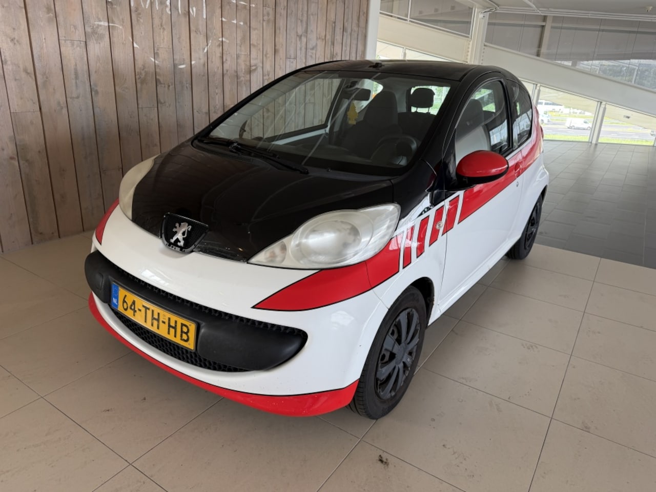 Peugeot 107 - 1.0-12V XS 1.0-12V XS - AutoWereld.nl
