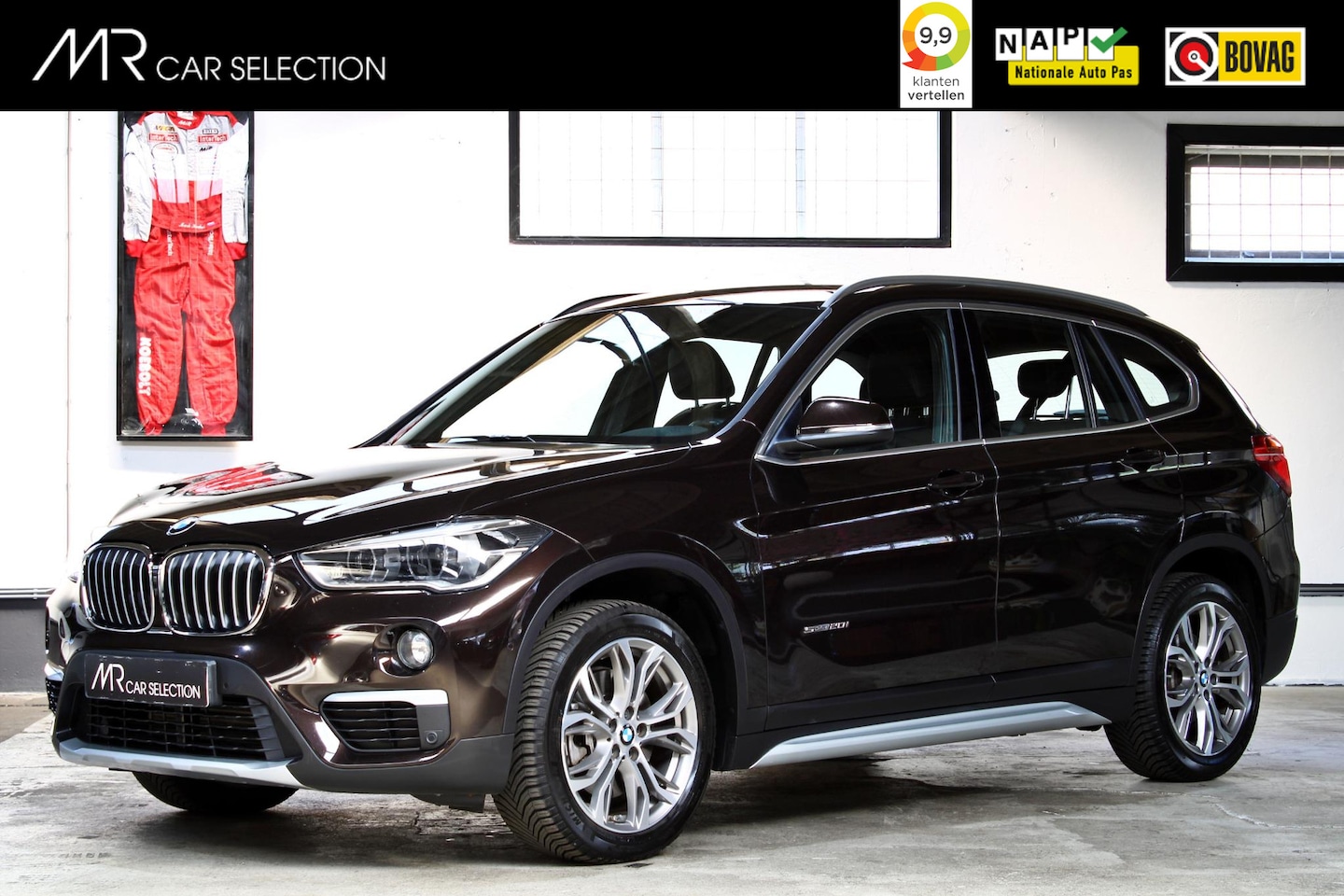 BMW X1 - sDrive20i X line | Leder | LED | HUD | 12 maanden garantie - AutoWereld.nl