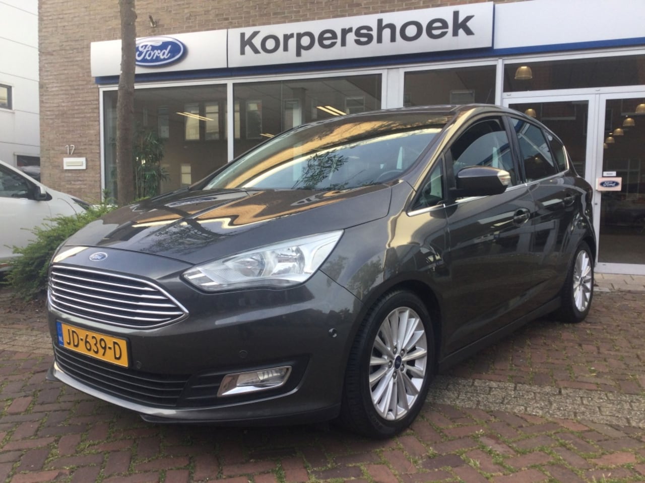 Ford C-Max - 1.0 EB 125 pk Titanium | Nw. distributieriem | Trekhaak. - AutoWereld.nl