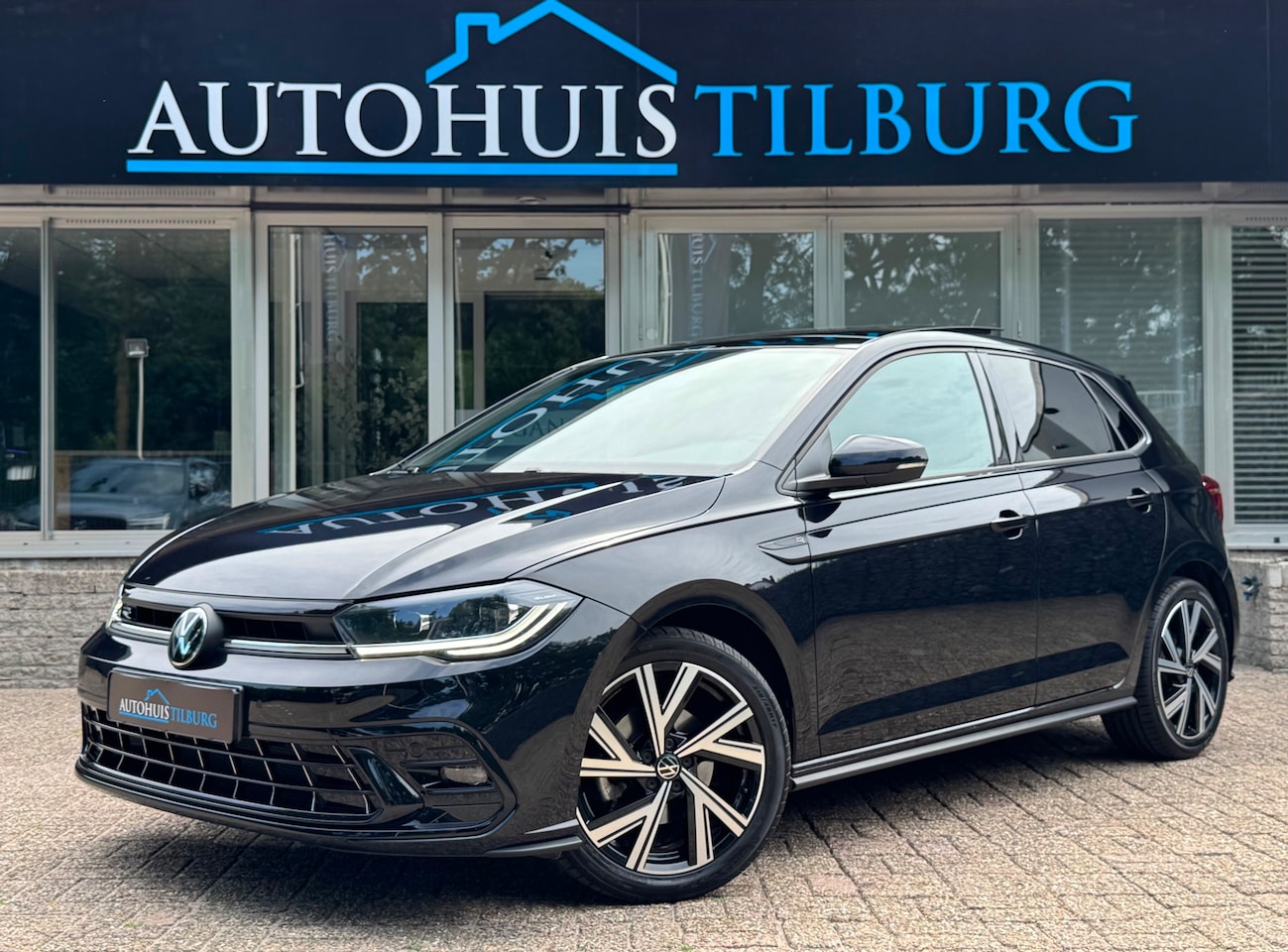 Volkswagen Polo - 1.0 TSI 2x R-Line DSG Pano IQ ACC - AutoWereld.nl
