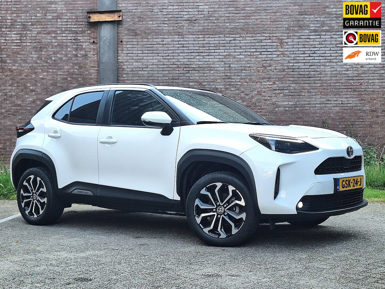 Toyota Yaris Cross - 1.5 Hybrid Dynamic 1.5 Hybrid Dynamic, Airco, Apple Carplay, Navigatie, Lichtmetalen Velgen, Trekhaak. - AutoWereld.nl