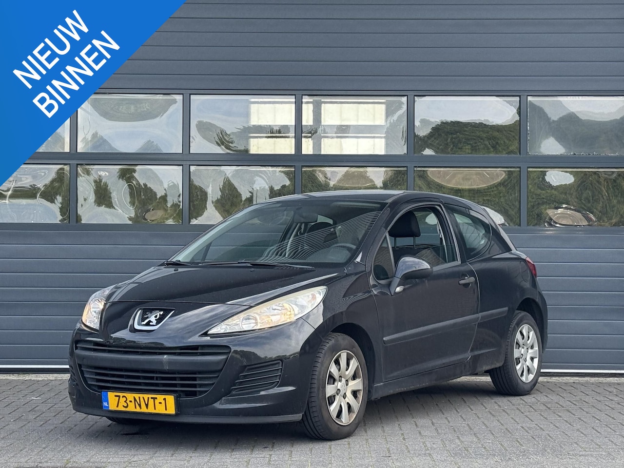 Peugeot 207 - 1.4 XR // MEENEEMPRIJS - AutoWereld.nl