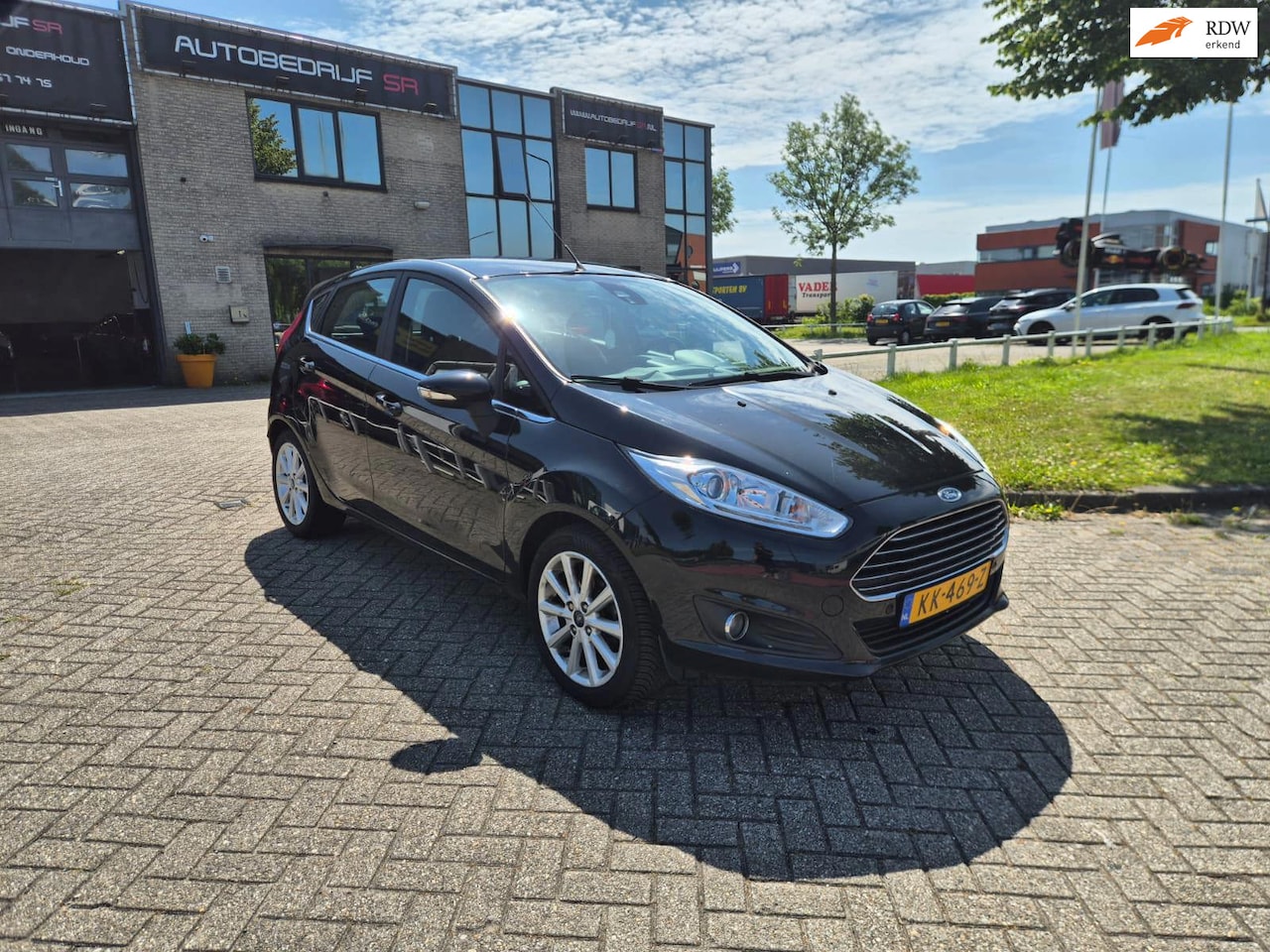 Ford Fiesta - 1.0 EcoBoost Titanium Cruise! Pdc! Airco! 5 Deurs! Elektrische Ramen! - AutoWereld.nl