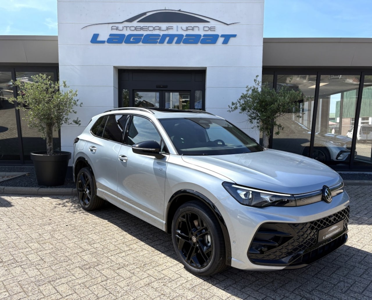 Volkswagen Tiguan - 1.5 TSI eHybrid R-Line Vol! | Nieuw! - AutoWereld.nl