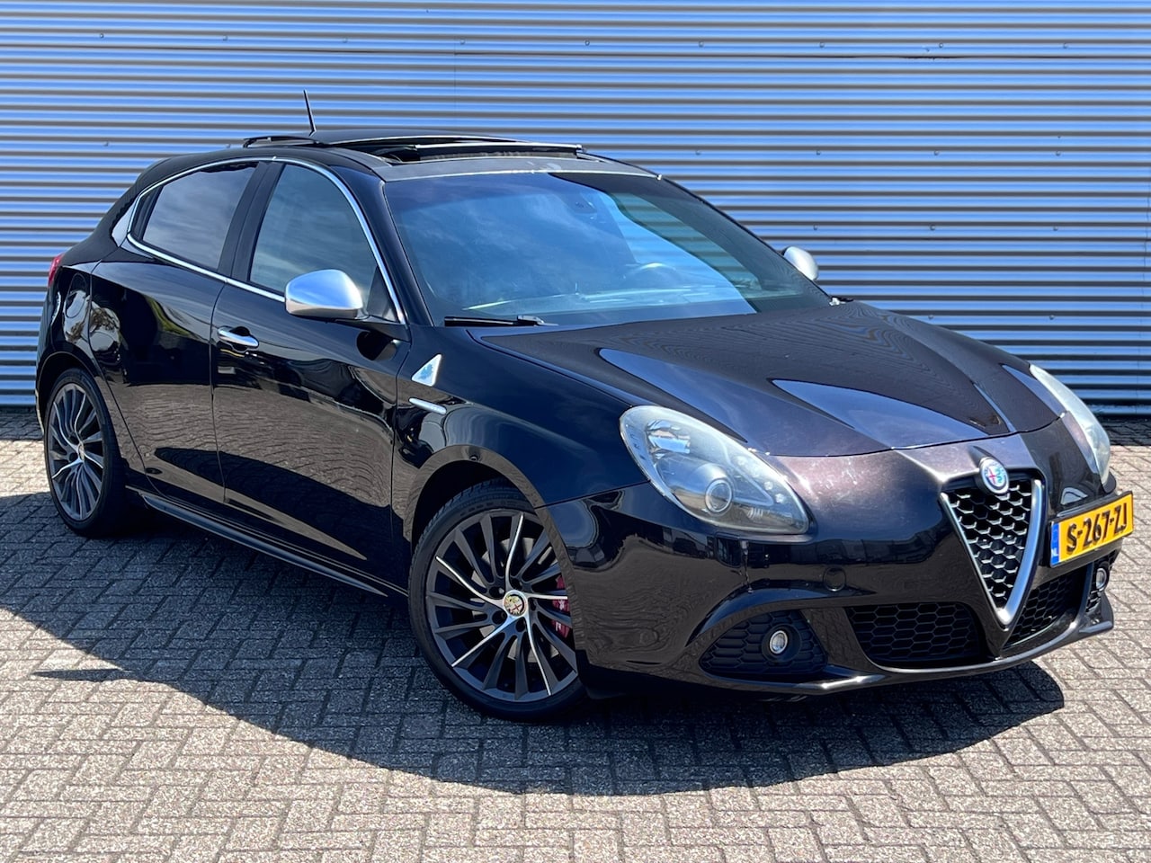 Alfa Romeo Giulietta - 1.7 TBi Quadrifoglio Verde | PANO | AIRCO | LEER | CARPLAY | 240PK | INRUIL MOGELIJK - AutoWereld.nl