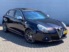 Alfa Romeo Giulietta - 1.7 TBi Quadrifoglio Verde | PANO | AIRCO | LEER | CARPLAY | 240PK | INRUIL MOGELIJK