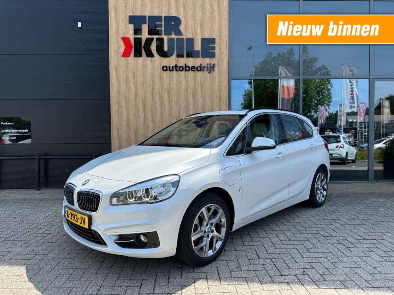 BMW 2-serie Active Tourer - 225XE High Exec. / Dealer ond. / Pano - AutoWereld.nl