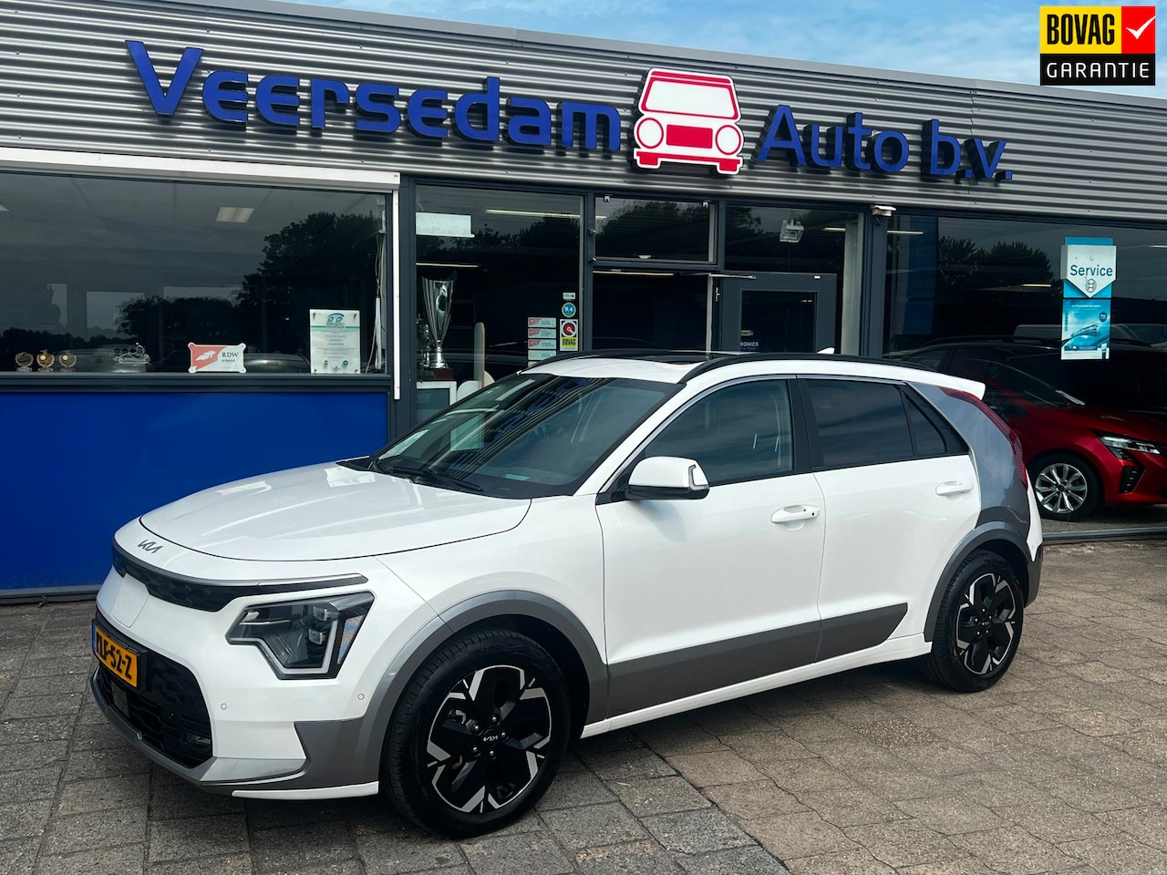 Kia Niro EV - ExecutiveLine 64.8 kWh Full Option, trekhaak afn. Pearl white - AutoWereld.nl