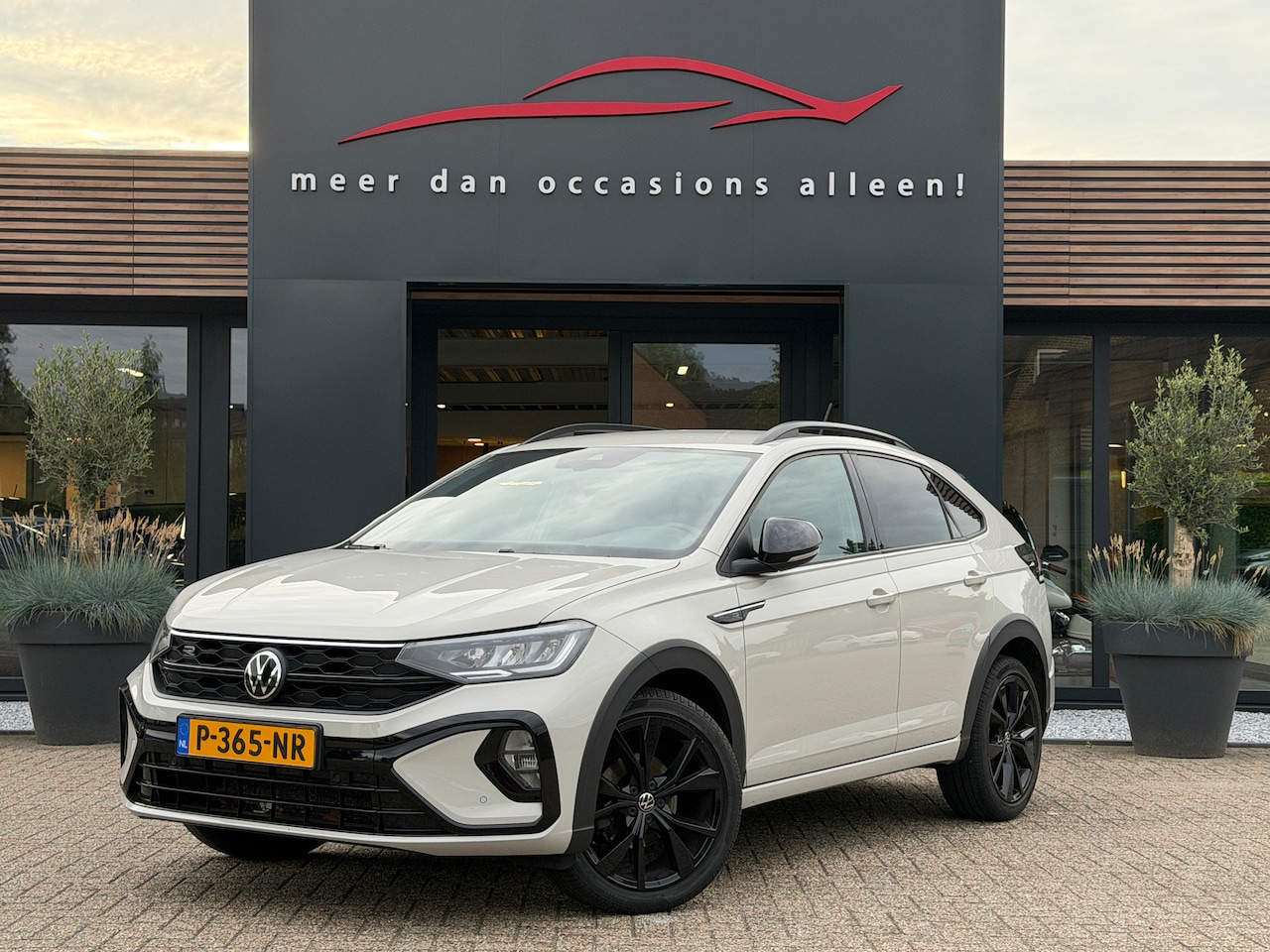 Volkswagen Taigo - 1.0 TSI 110pk R-Line IQ.Light - AutoWereld.nl
