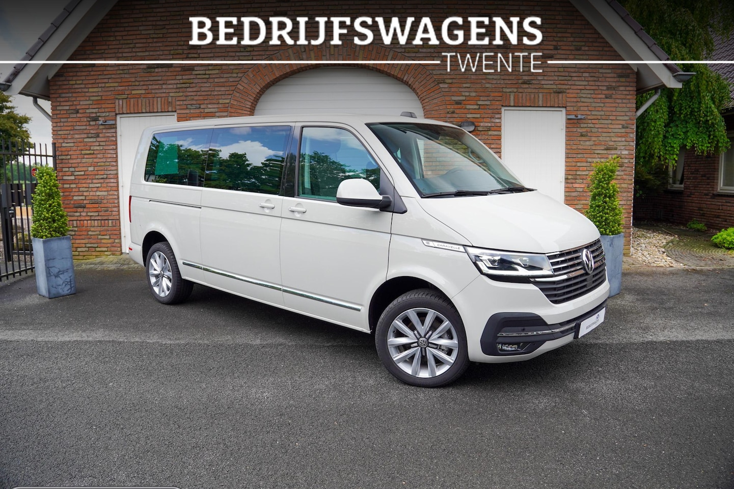 Volkswagen Transporter - 2.0 TDI 150PK DSG L2H1 DUB/CAB ACC LED NAVI Volkswagen Transporter 2.0 TDI L2H1 32 DC - AutoWereld.nl