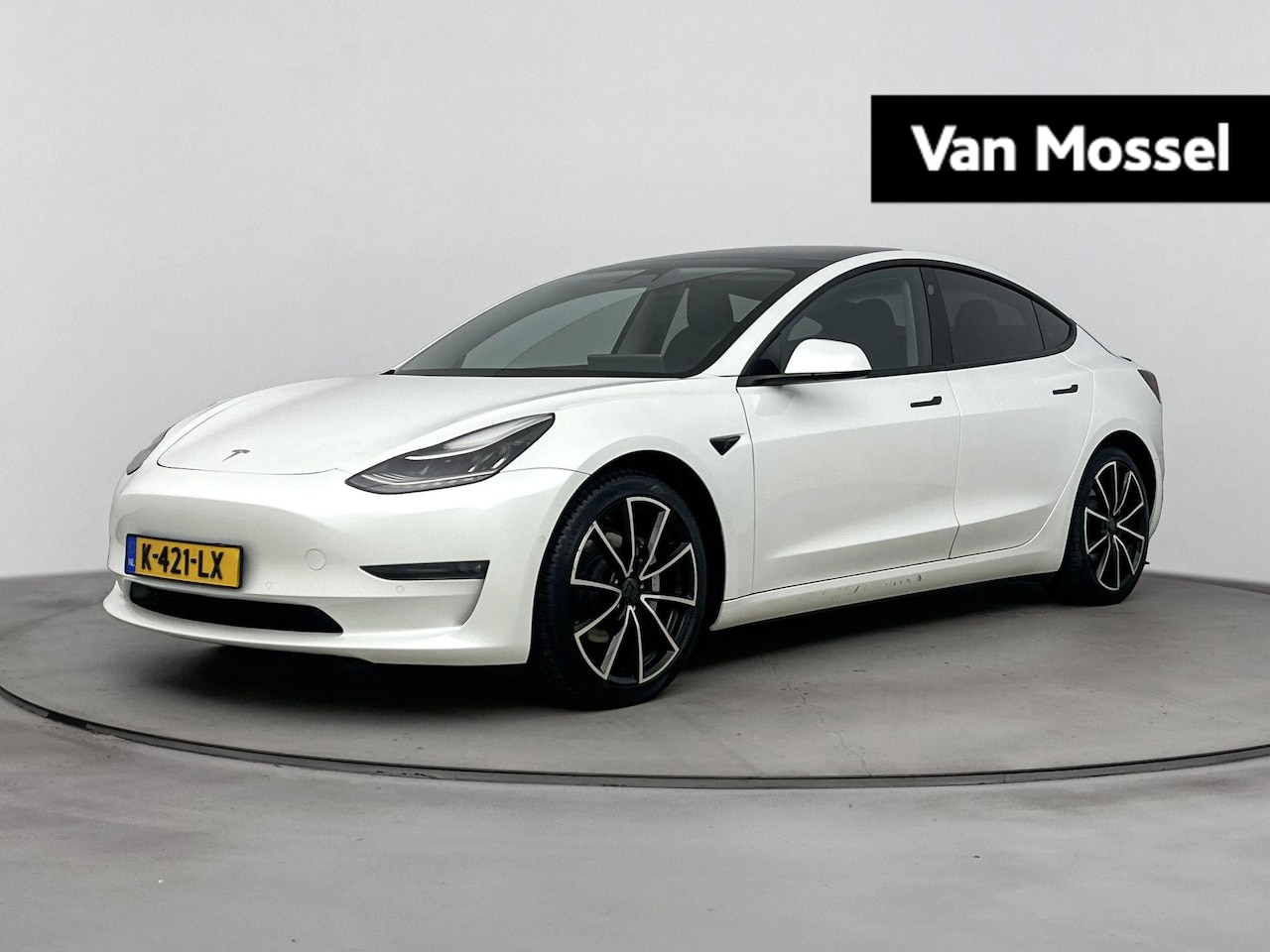 Tesla Model 3 - Long Range RWD Long Range AWD 75 kWh 352PK | BTW Auto | Trekhaak | Stoelverwarming | Achteruitrijcamera + - AutoWereld.nl