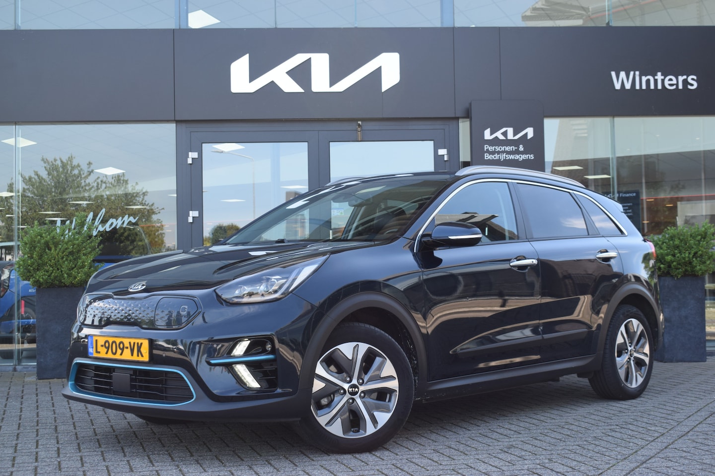 Kia e-Niro - ExecutiveLine 64 kWh | Trekhaak | Kantel/ Schuifdak | Memory | Stoelventilatie | Tot 10Jr. - AutoWereld.nl