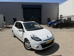 Renault Clio - 1.5 dCi Panoramadak|Navigatie|Bleutooth|Clima