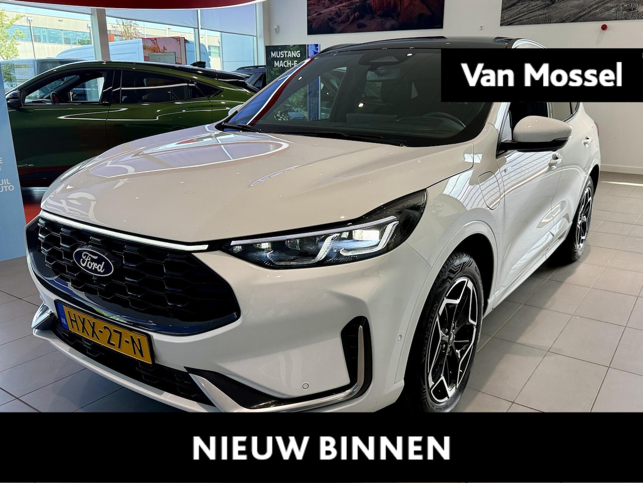 Ford Kuga - 2.5 PHEV ST-Line X Panoramadak | Elektrisch wegklapbare Trekhaak | Head Up Display | Winte - AutoWereld.nl