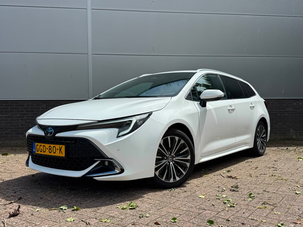 Toyota Corolla Touring Sports - Hybrid 140 Dynamic - AutoWereld.nl