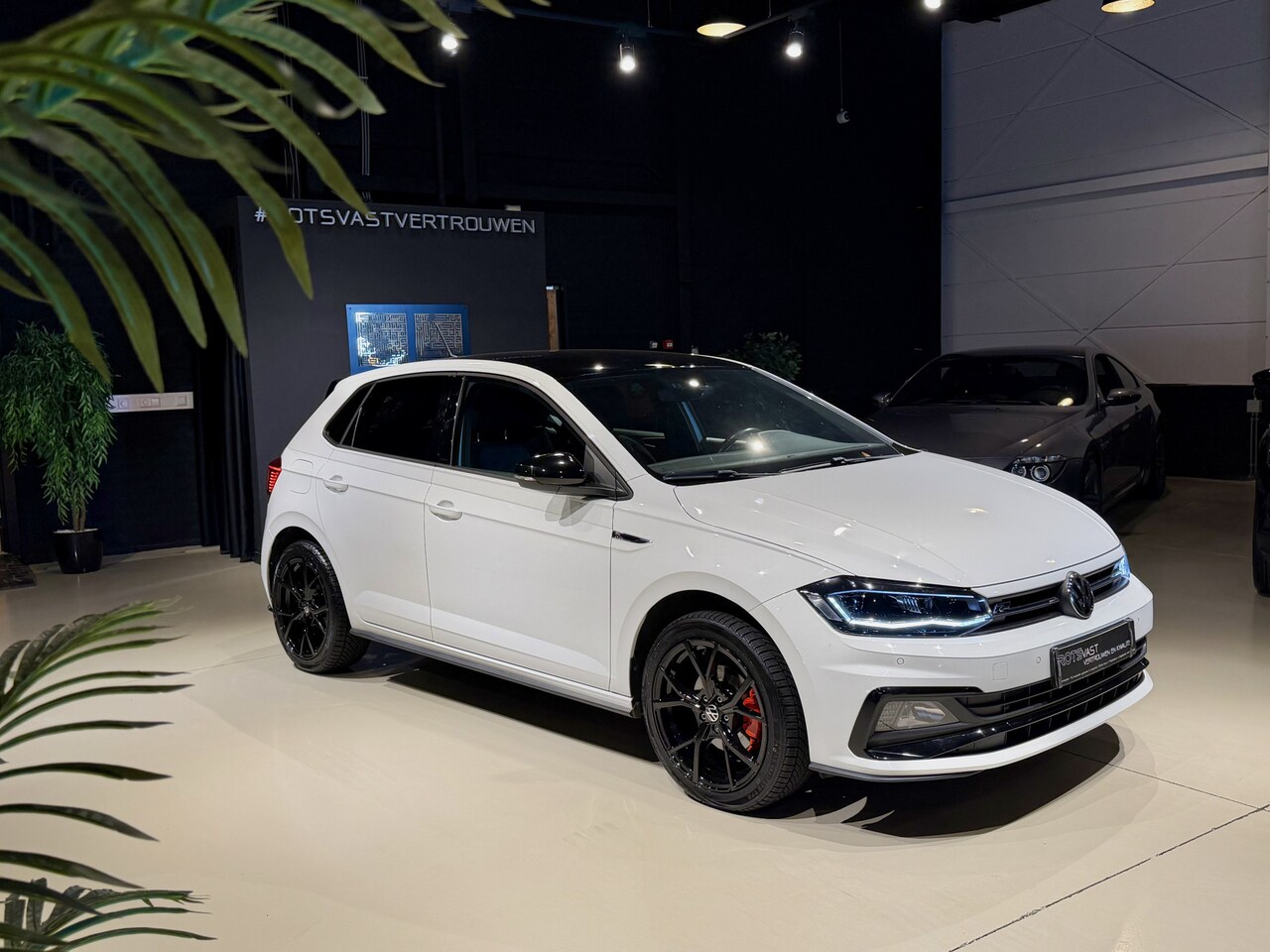 Volkswagen Polo - 1.5 TSI DSG R-Line ACC|Camera|NAVI|Led 150PK! - AutoWereld.nl